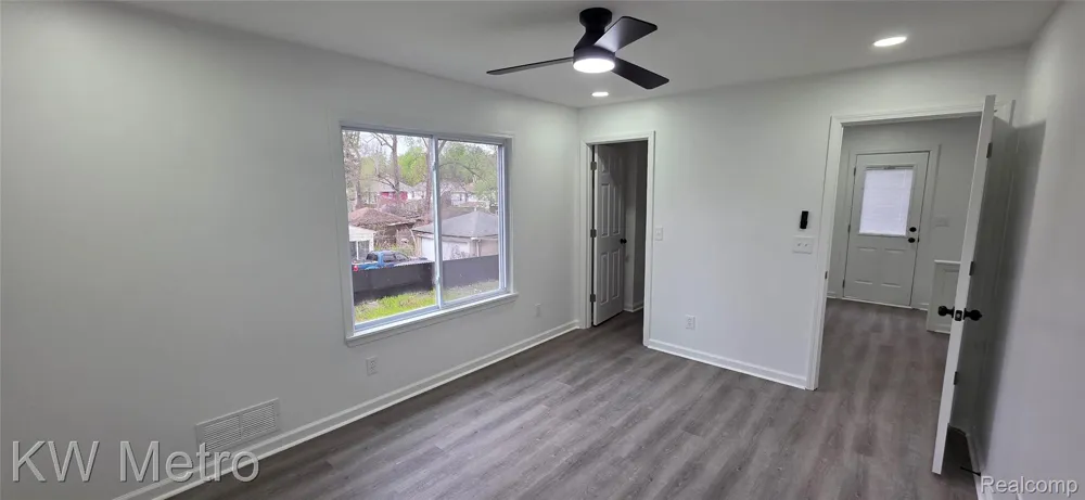 16765 Blackstone Street Detroit City, MI 48219
