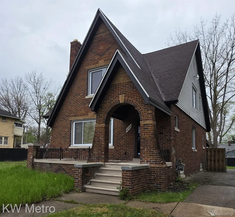 16765 Blackstone Street Detroit City, MI 48219