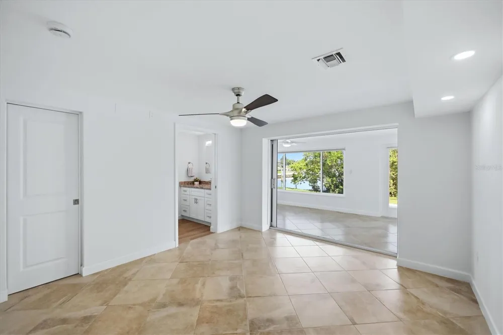 885 SPANISH DRIVE Longboat Key, FL 34228
