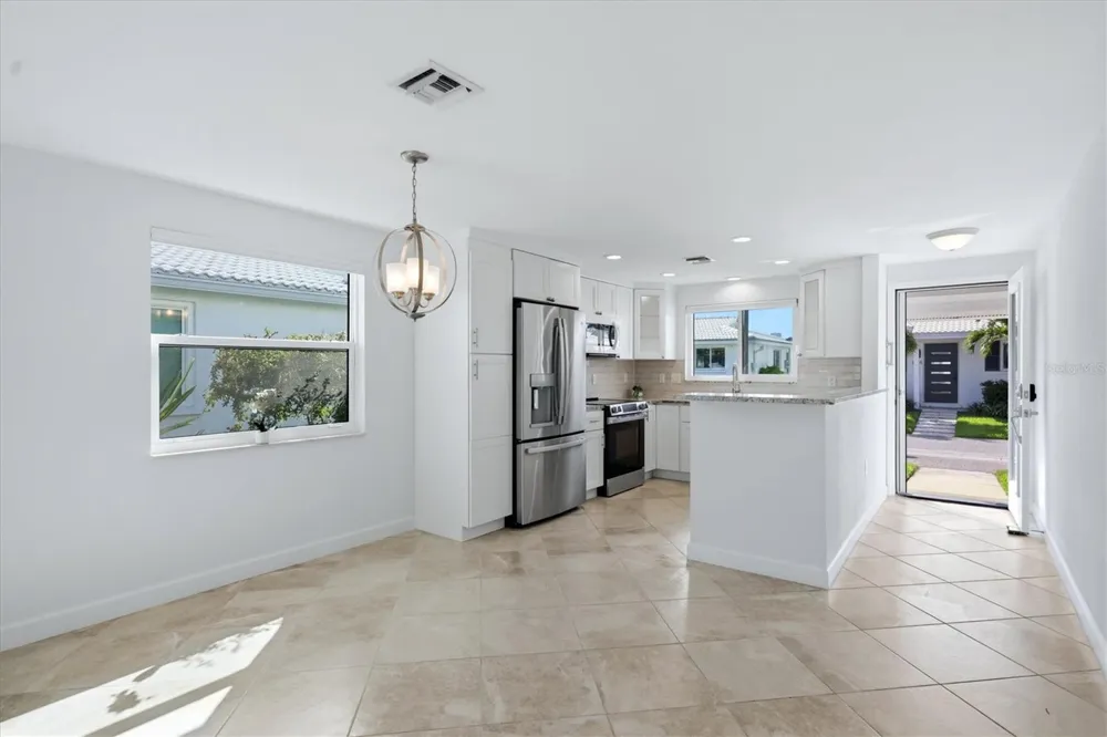 885 SPANISH DRIVE Longboat Key, FL 34228