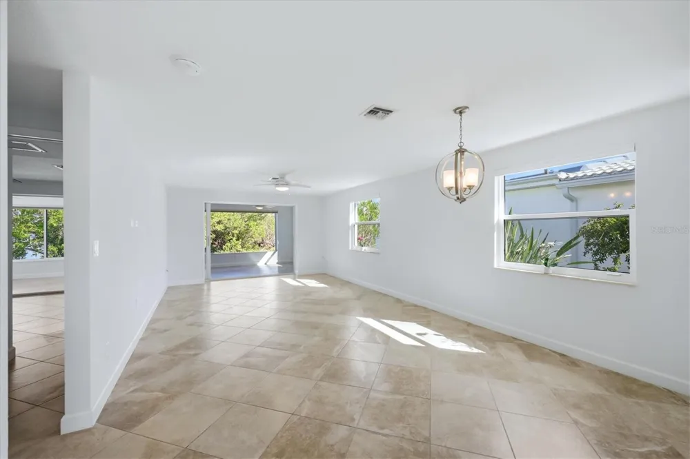 885 SPANISH DRIVE Longboat Key, FL 34228