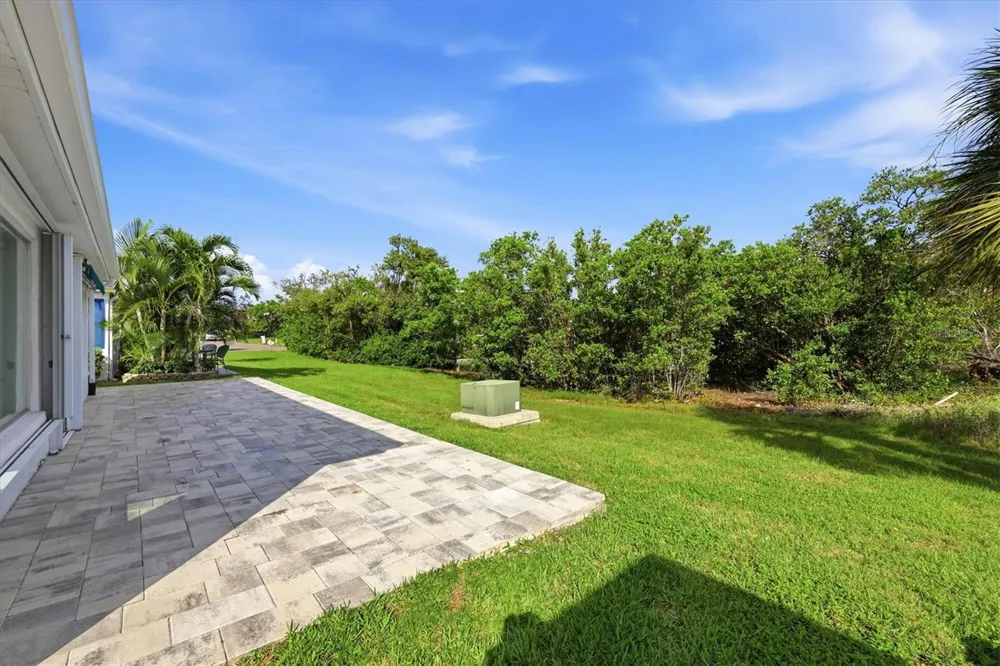 885 SPANISH DRIVE Longboat Key, FL 34228
