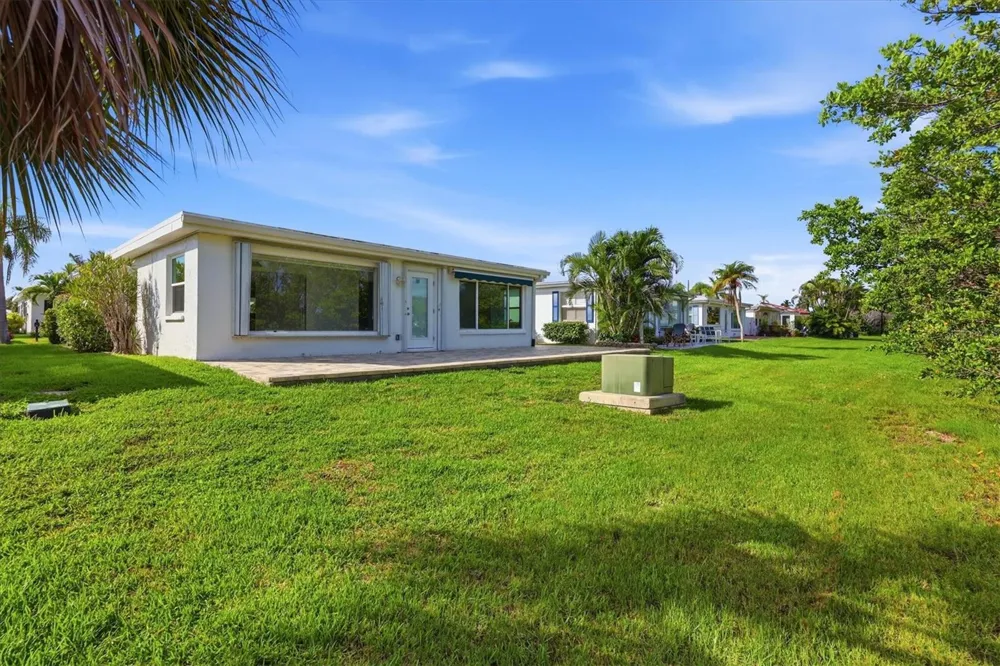 885 SPANISH DRIVE Longboat Key, FL 34228