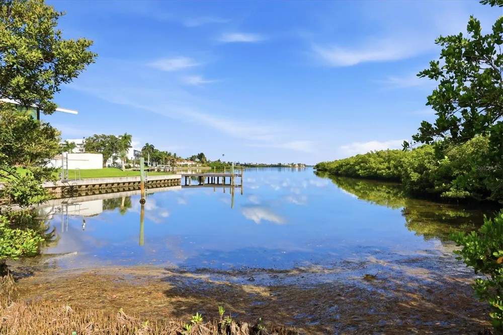 885 SPANISH DRIVE Longboat Key, FL 34228