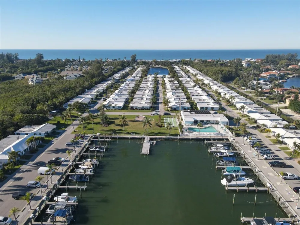 885 SPANISH DRIVE Longboat Key, FL 34228