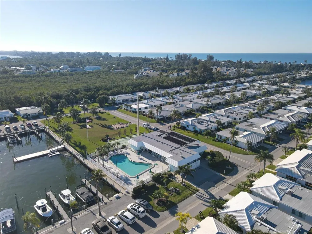 885 SPANISH DRIVE Longboat Key, FL 34228