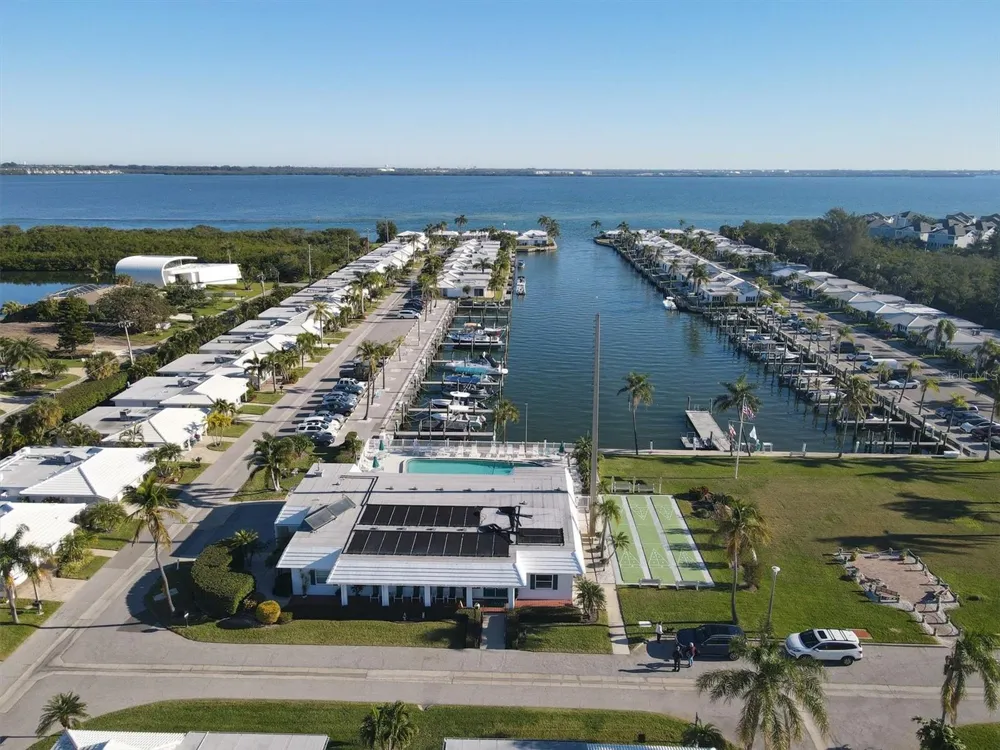 885 SPANISH DRIVE Longboat Key, FL 34228