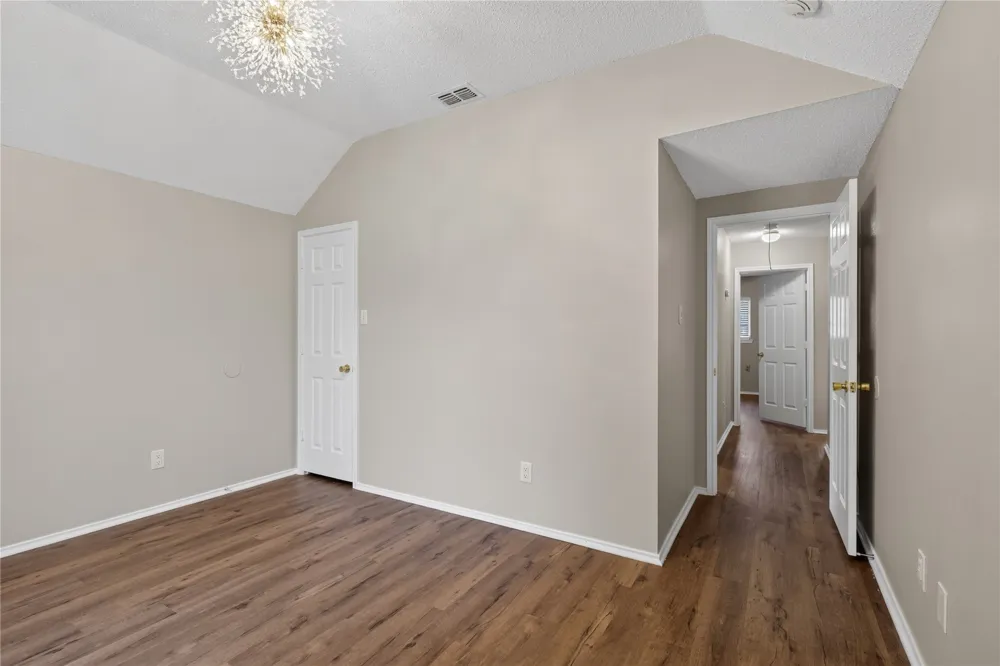 2201 W Brooklake Street Denton, TX 76207