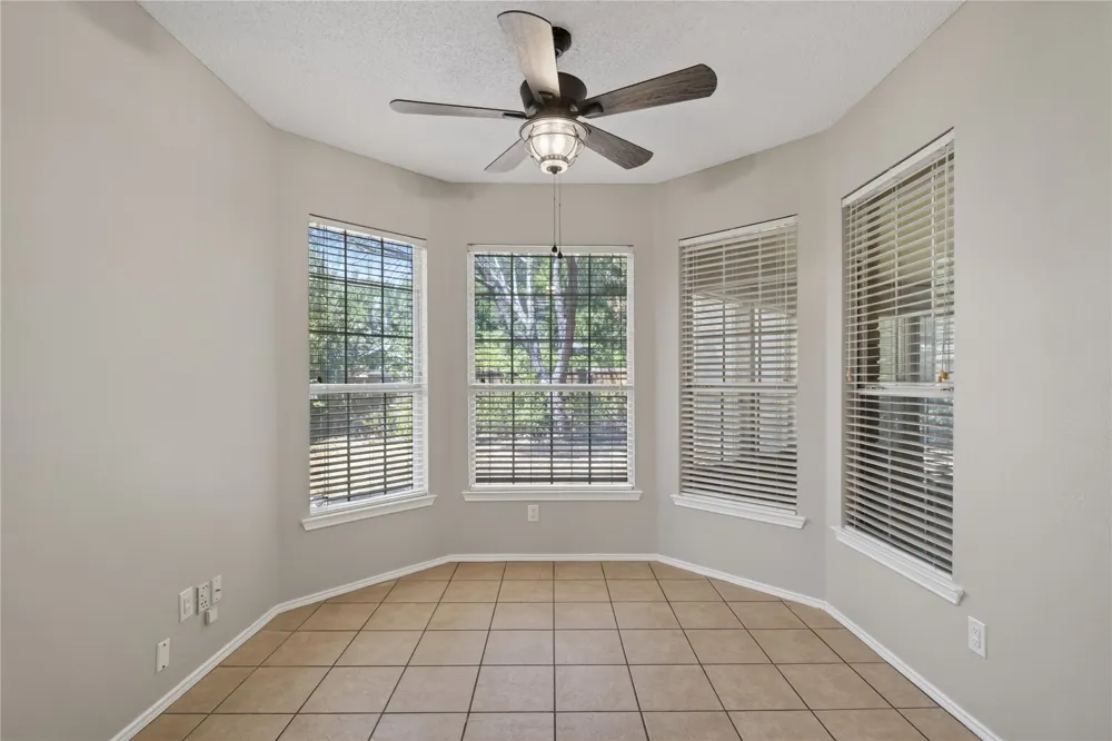 2201 W Brooklake Street Denton, TX 76207
