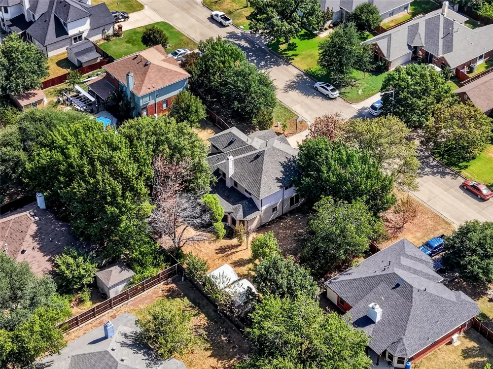 2201 W Brooklake Street Denton, TX 76207