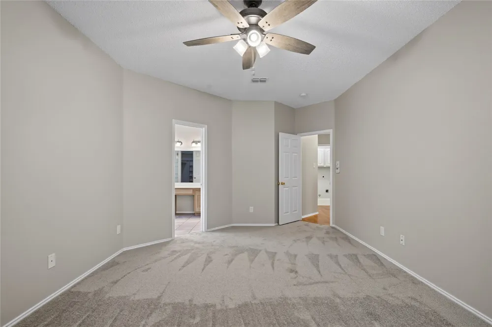 2201 W Brooklake Street Denton, TX 76207