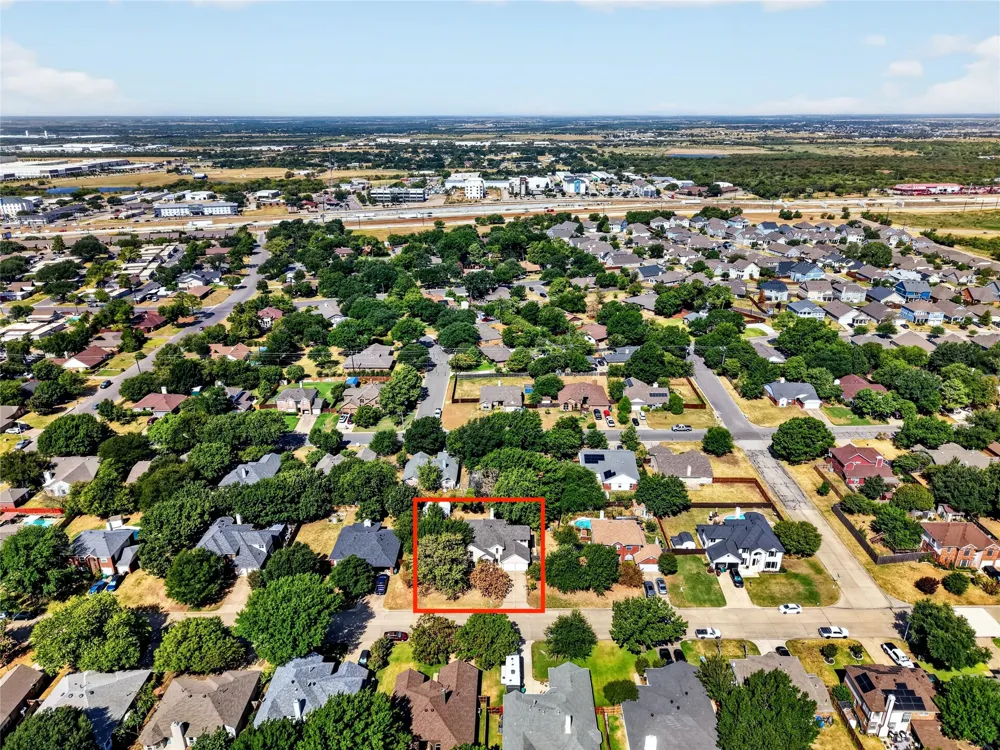 2201 W Brooklake Street Denton, TX 76207