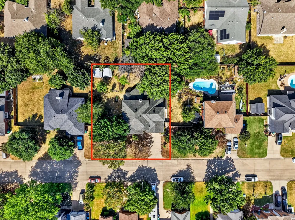 2201 W Brooklake Street Denton, TX 76207