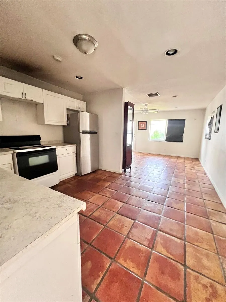 6711 NW 72nd Street Tamarac, FL 33321