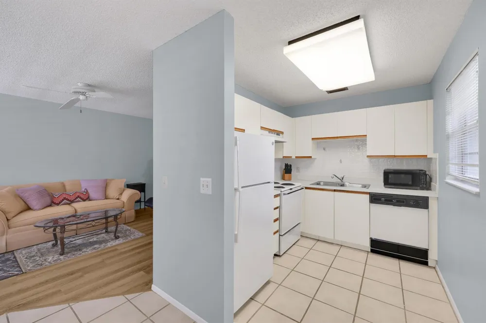 15 lake vista Trail #205 Port St. Lucie, FL 34952