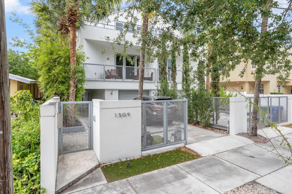 1509 NE 4th Place Fort Lauderdale, FL 33301