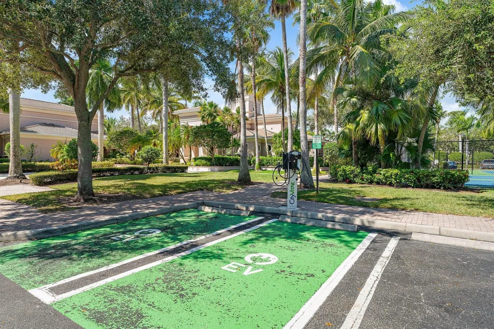 3020 ALCAZAR PLACE #106 Palm Beach Gardens, FL 33410