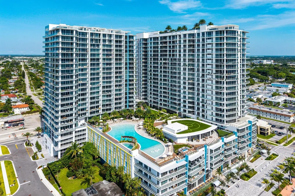 220 LAKE SHORE DR DRIVE #1107 Lake Park, FL 33403
