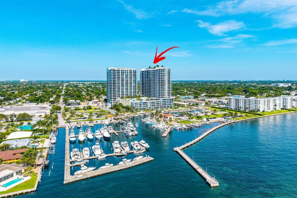 220 LAKE SHORE DR DRIVE #1107 Lake Park, FL 33403