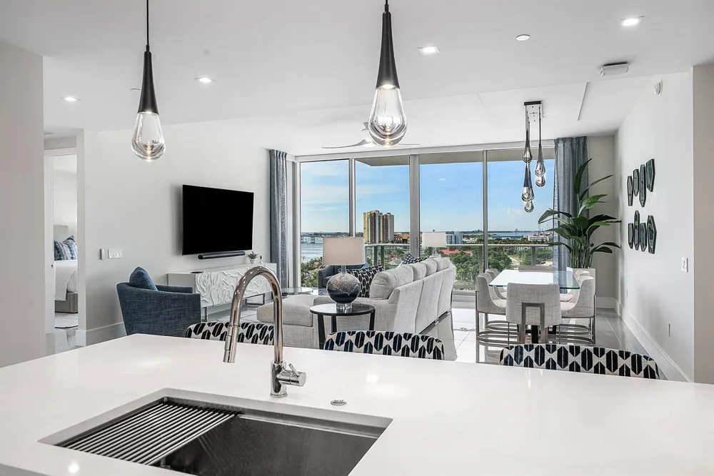 220 LAKE SHORE DR DRIVE #1107 Lake Park, FL 33403