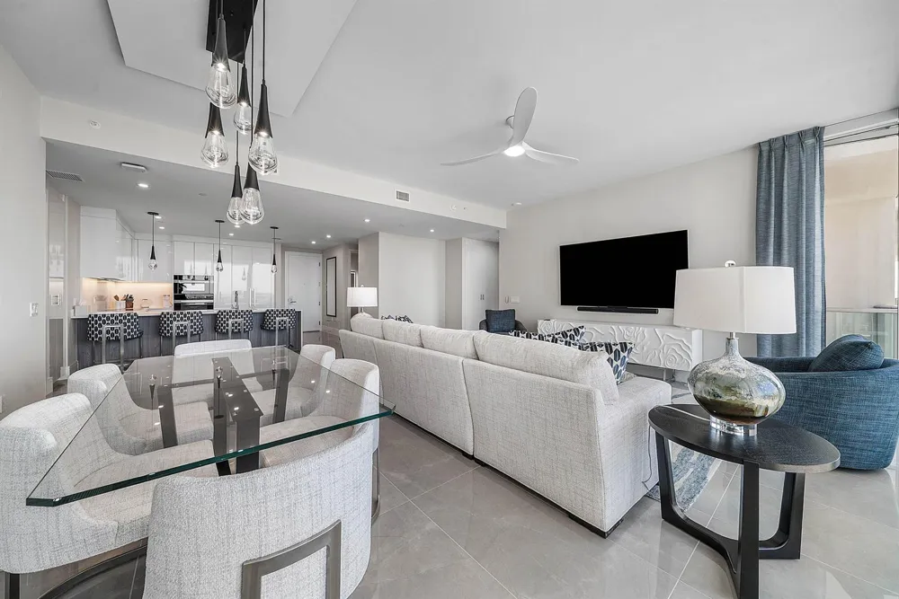 220 LAKE SHORE DR DRIVE #1107 Lake Park, FL 33403