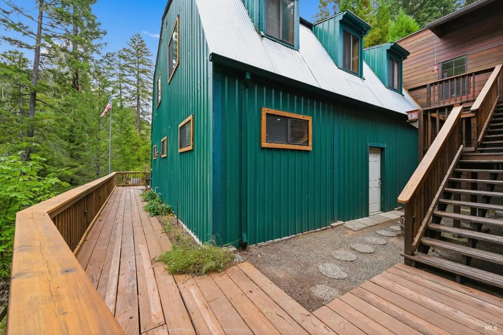 19300 Fort Ross Road Cazadero, CA 95421