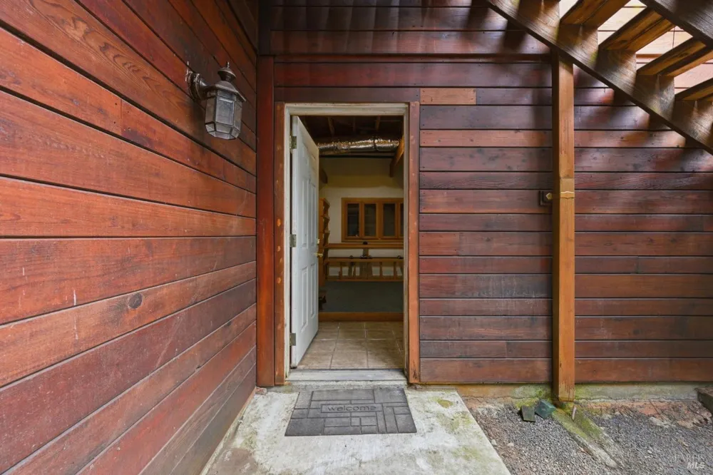 19300 Fort Ross Road Cazadero, CA 95421