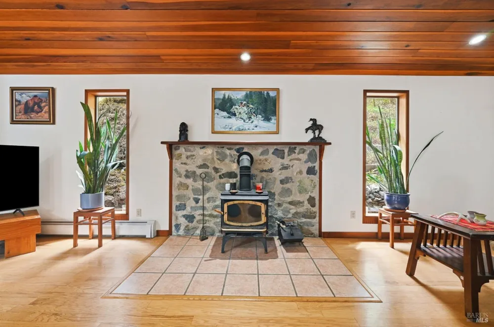 19300 Fort Ross Road Cazadero, CA 95421