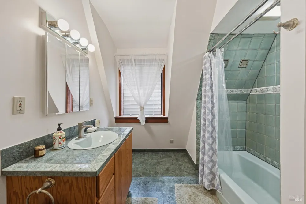 19300 Fort Ross Road Cazadero, CA 95421