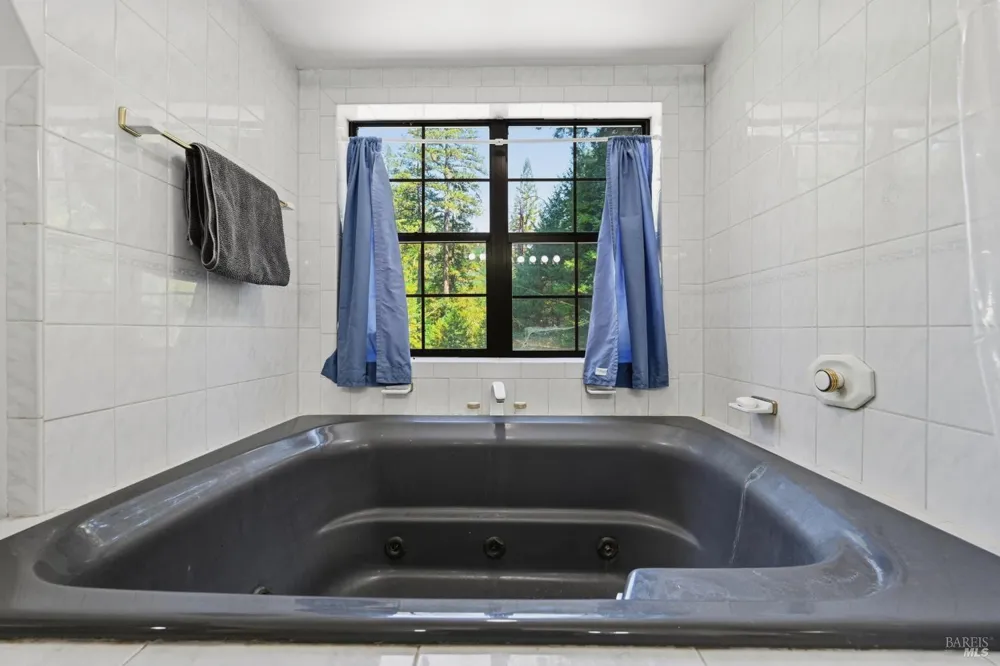 19300 Fort Ross Road Cazadero, CA 95421
