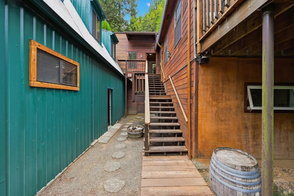 19300 Fort Ross Road Cazadero, CA 95421