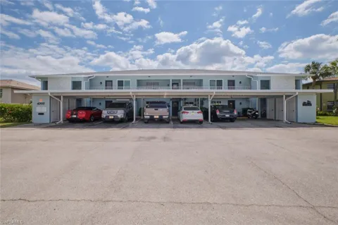 4707 SE 5th Avenue #102