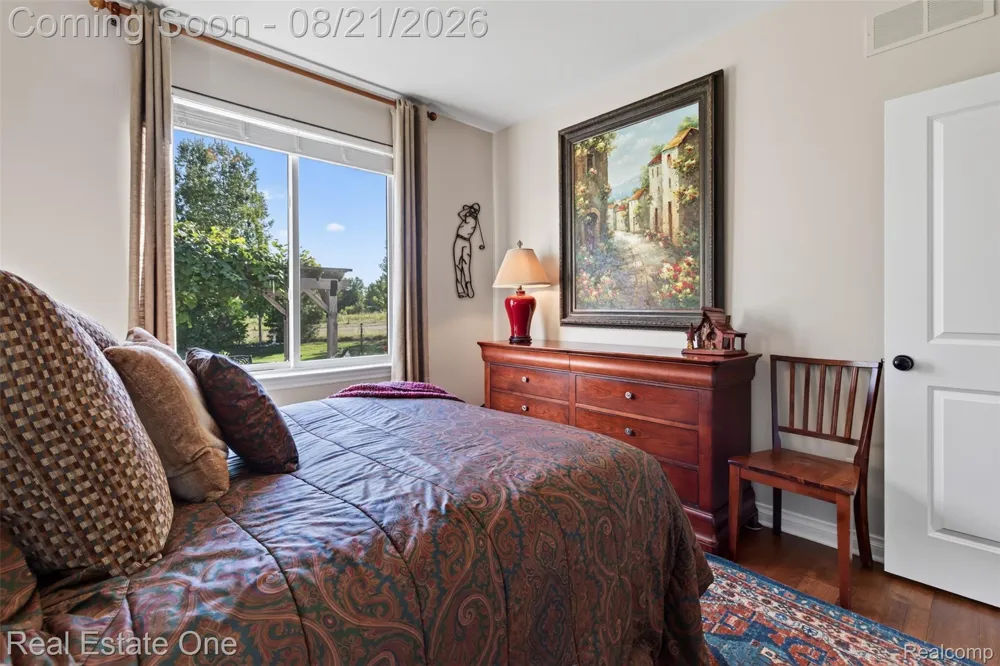 1537 Glass Lake Circle Oxford Charter Township, MI 48371
