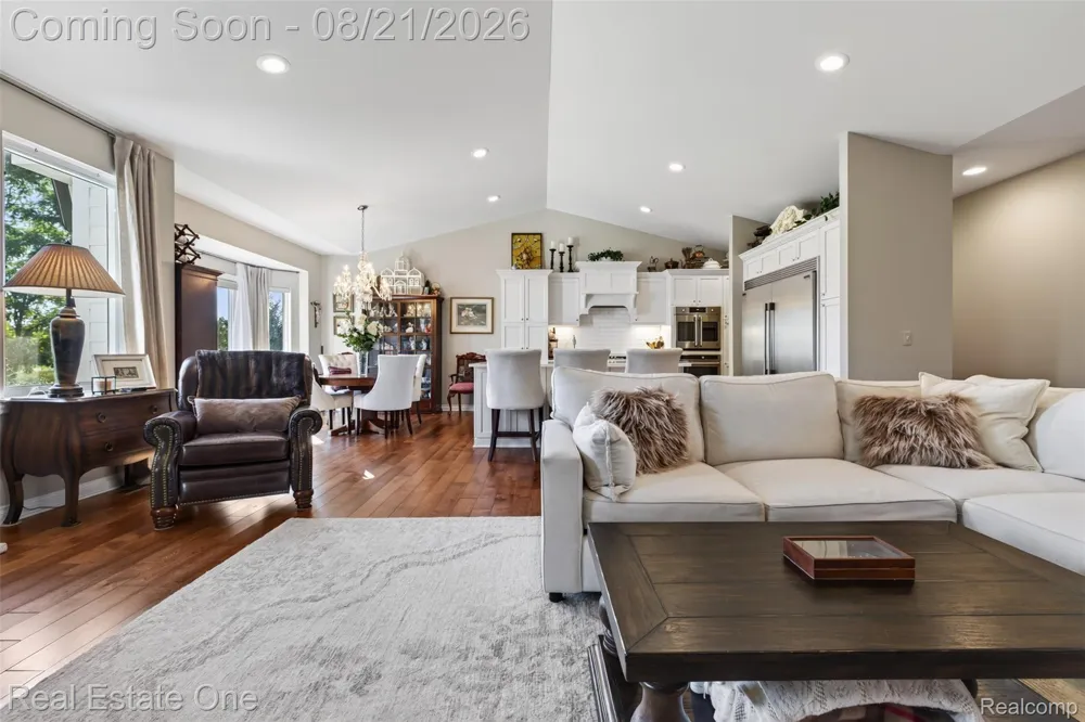 1537 Glass Lake Circle Oxford Charter Township, MI 48371