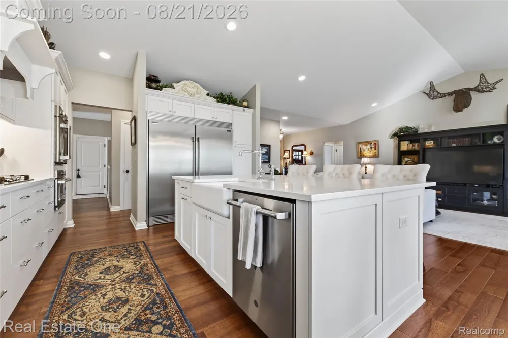 1537 Glass Lake Circle Oxford Charter Township, MI 48371