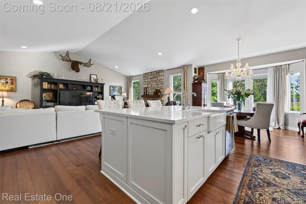 1537 Glass Lake Circle Oxford Charter Township, MI 48371