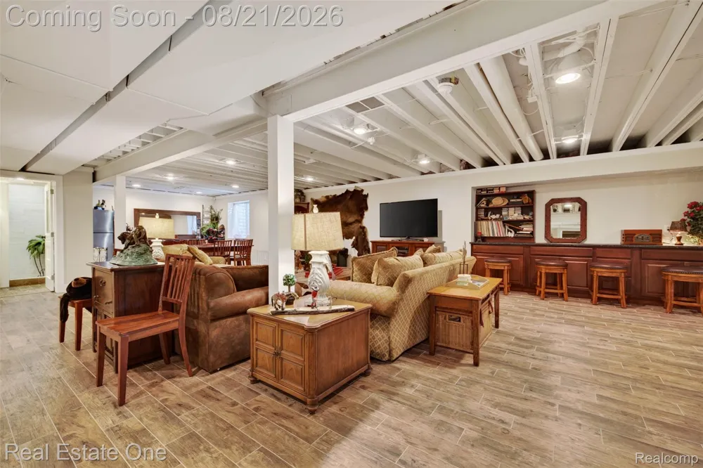 1537 Glass Lake Circle Oxford Charter Township, MI 48371