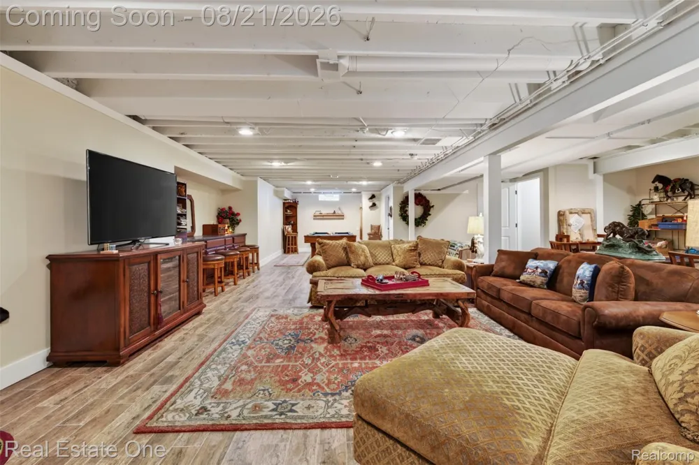 1537 Glass Lake Circle Oxford Charter Township, MI 48371