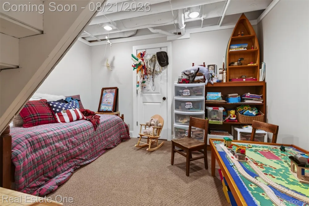 1537 Glass Lake Circle Oxford Charter Township, MI 48371