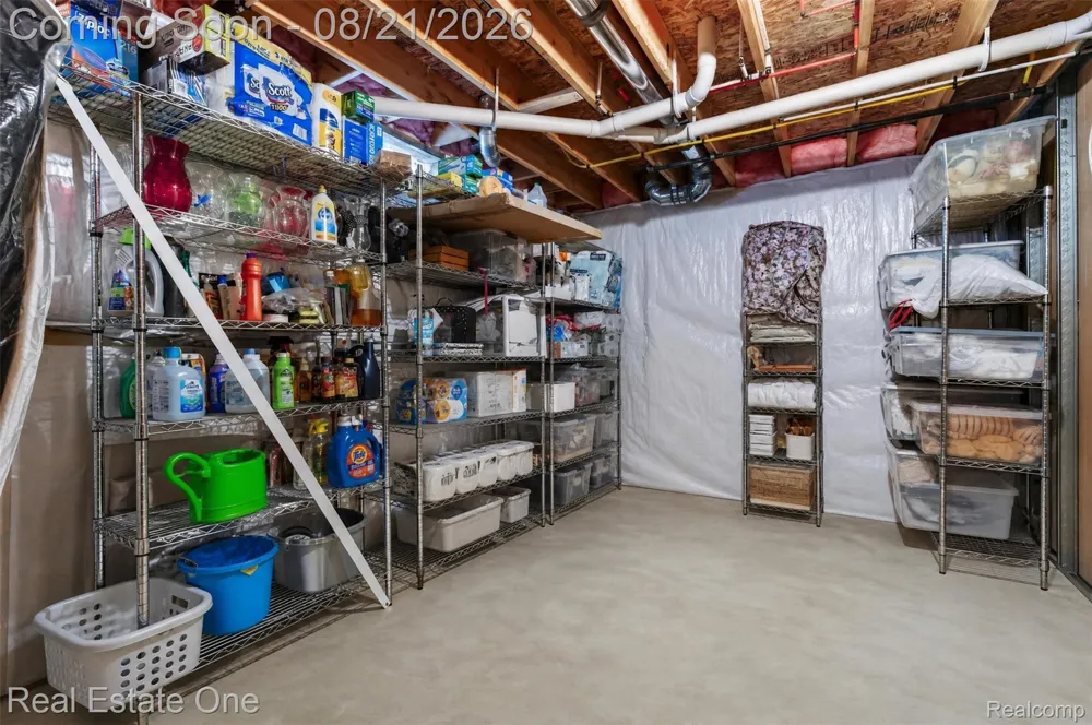1537 Glass Lake Circle Oxford Charter Township, MI 48371