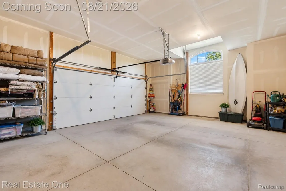 1537 Glass Lake Circle Oxford Charter Township, MI 48371