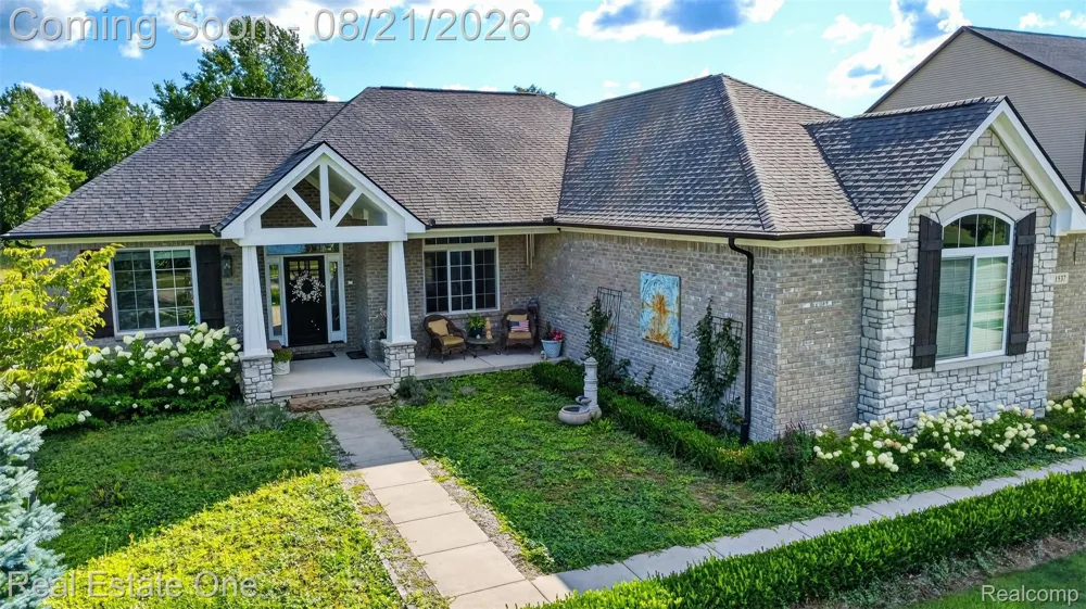 1537 Glass Lake Circle Oxford Charter Township, MI 48371