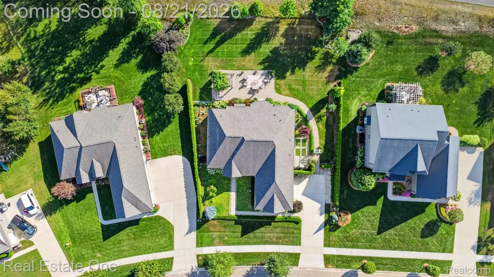1537 Glass Lake Circle Oxford Charter Township, MI 48371
