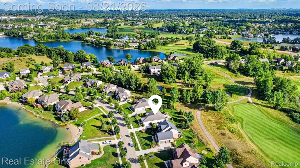 1537 Glass Lake Circle Oxford Charter Township, MI 48371