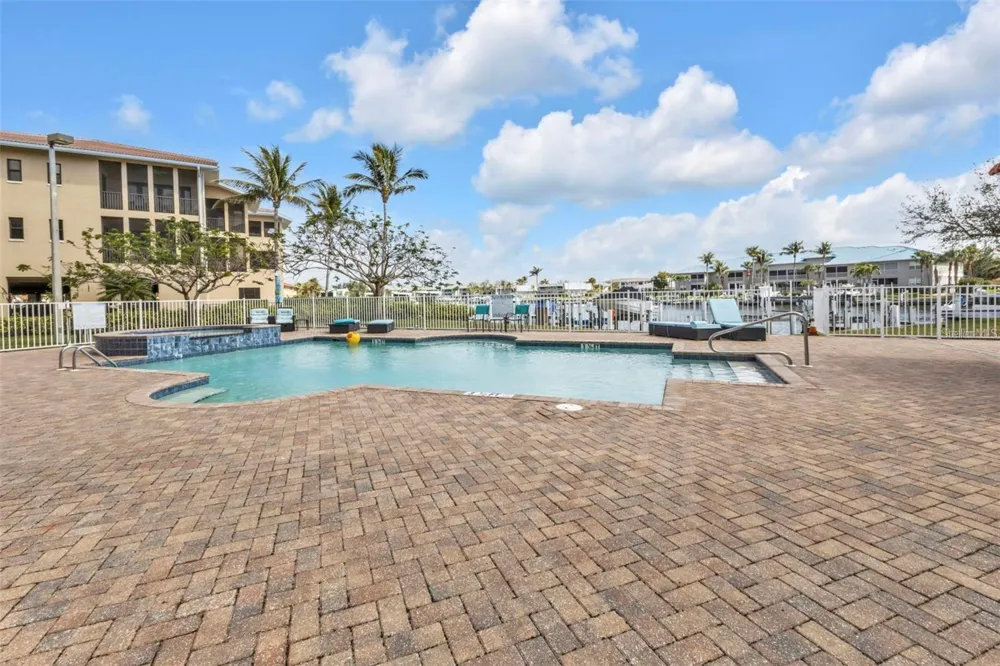 3322 PURPLE MARTIN DRIVE #127 Punta Gorda, FL 33950