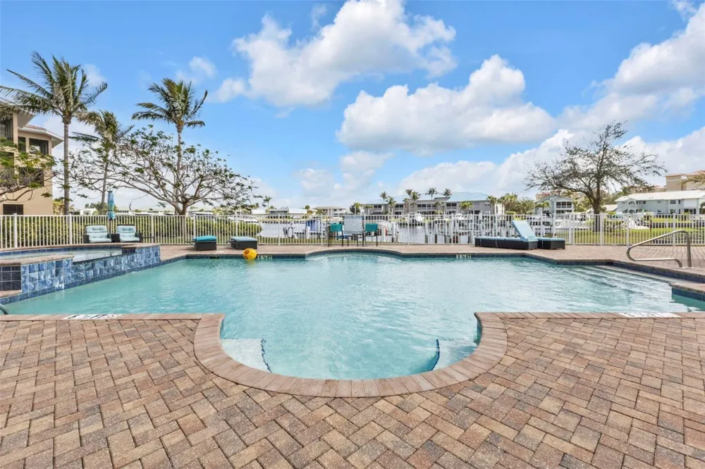 3322 PURPLE MARTIN DRIVE #127 Punta Gorda, FL 33950