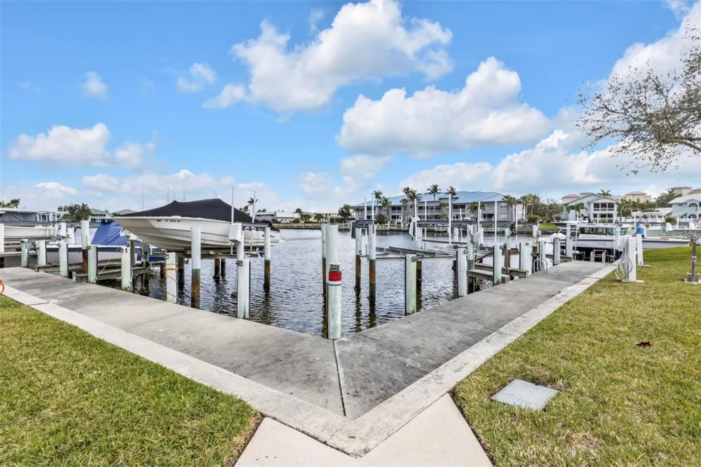 3322 PURPLE MARTIN DRIVE #127 Punta Gorda, FL 33950