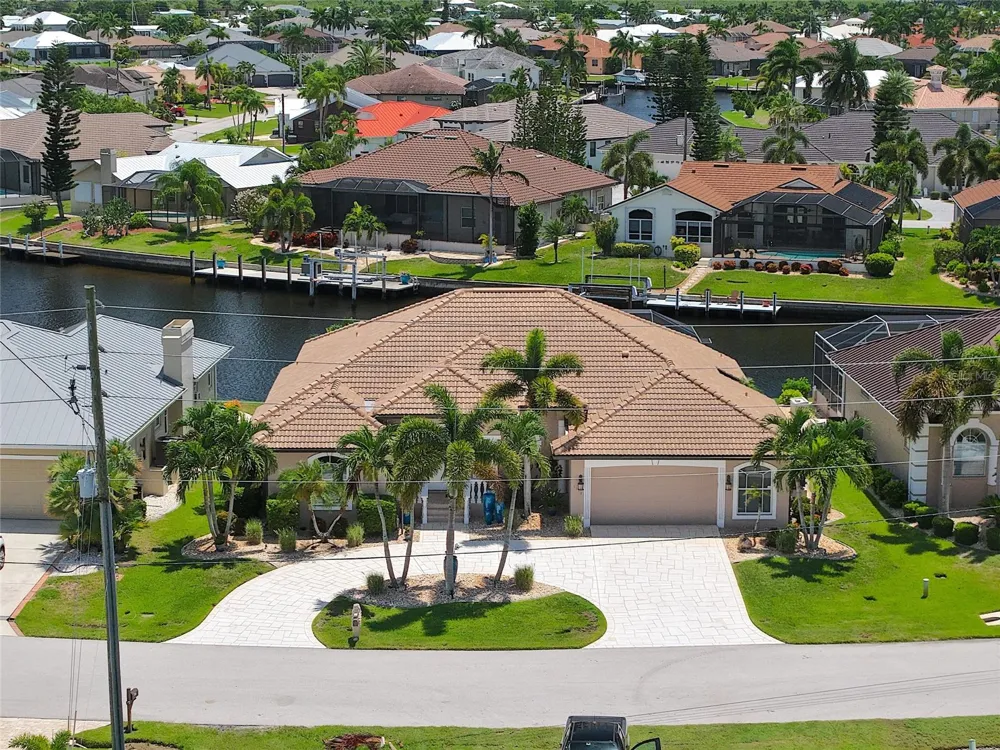 1317 PINE SISKIN DRIVE Punta Gorda, FL 33950