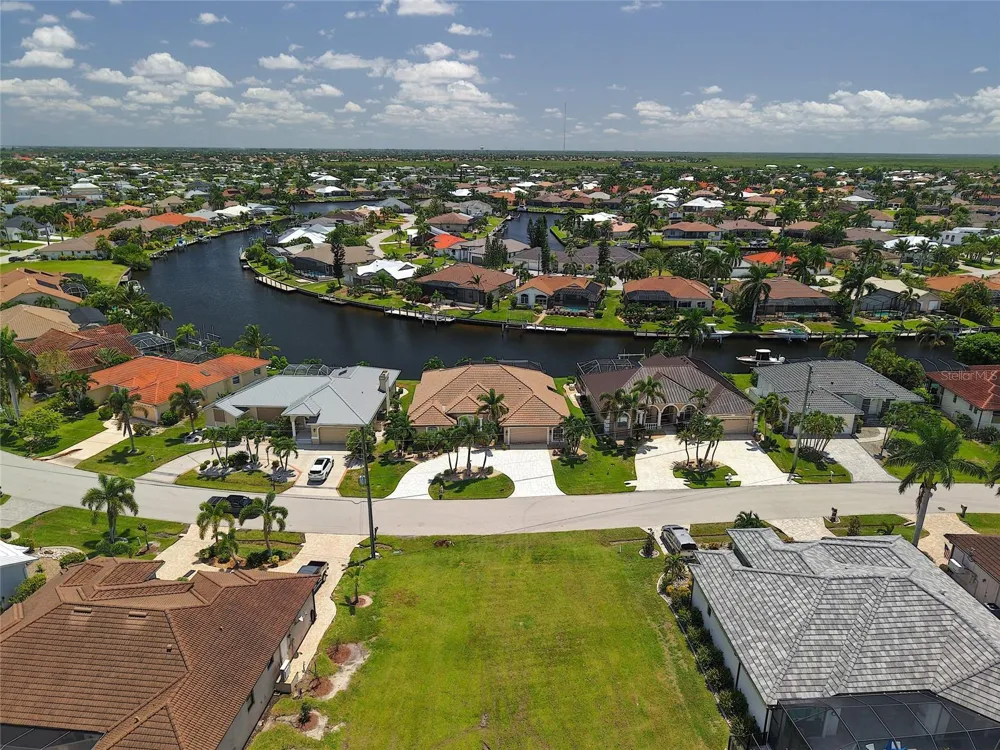 1317 PINE SISKIN DRIVE Punta Gorda, FL 33950