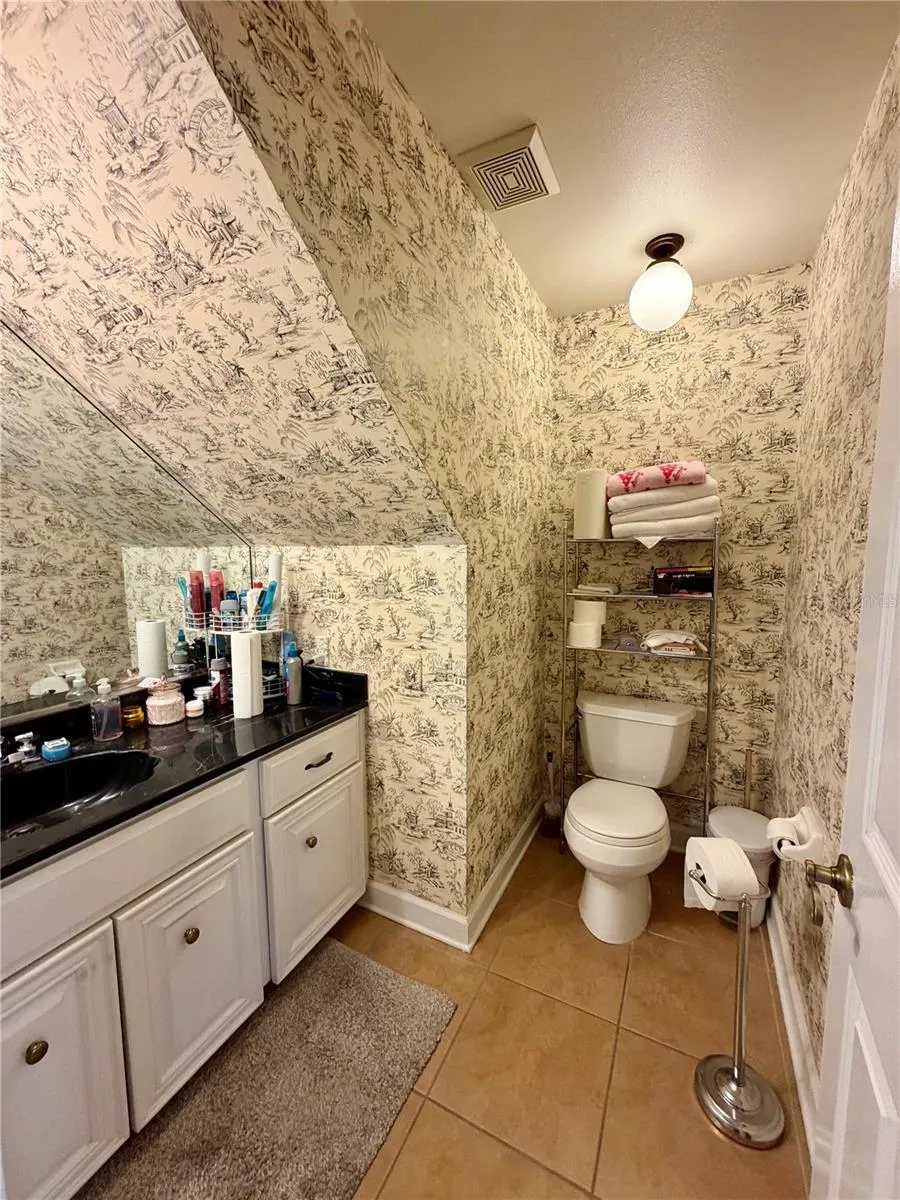 235 HARTRIDGE HILLS DRIVE Winter Haven, FL 33881